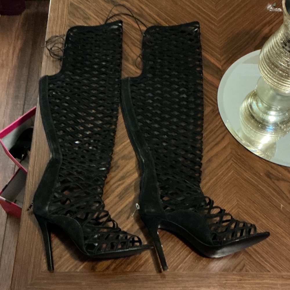 Elegant Black Knee-High Women's Boots